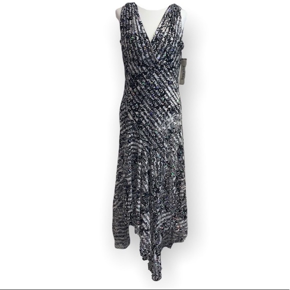 Joseph Ribkoff Dresses & Skirts - Joseph Ribkoff black and white Floral Ruffle sequin v-neck midi Dress size 10